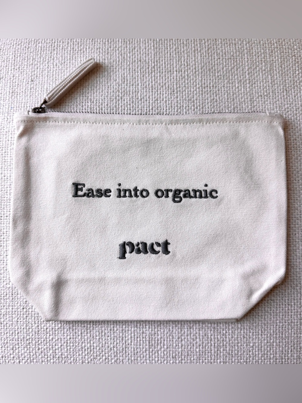 Pact Organic Cotton Canvas Travel Zip Pouch Cream NWOT